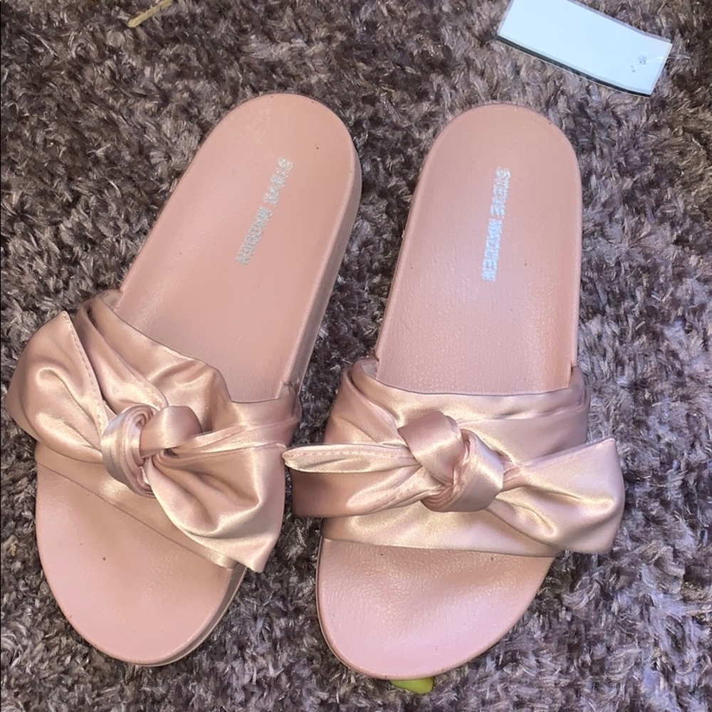 Steve Madden Slides